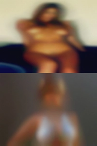 Naked woman an swingers club hung!